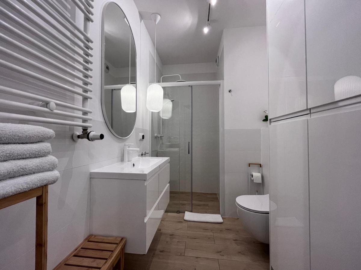 Apartamenty-Wroc Ksiecia Witolda By The River Wrocław Exteriör bild